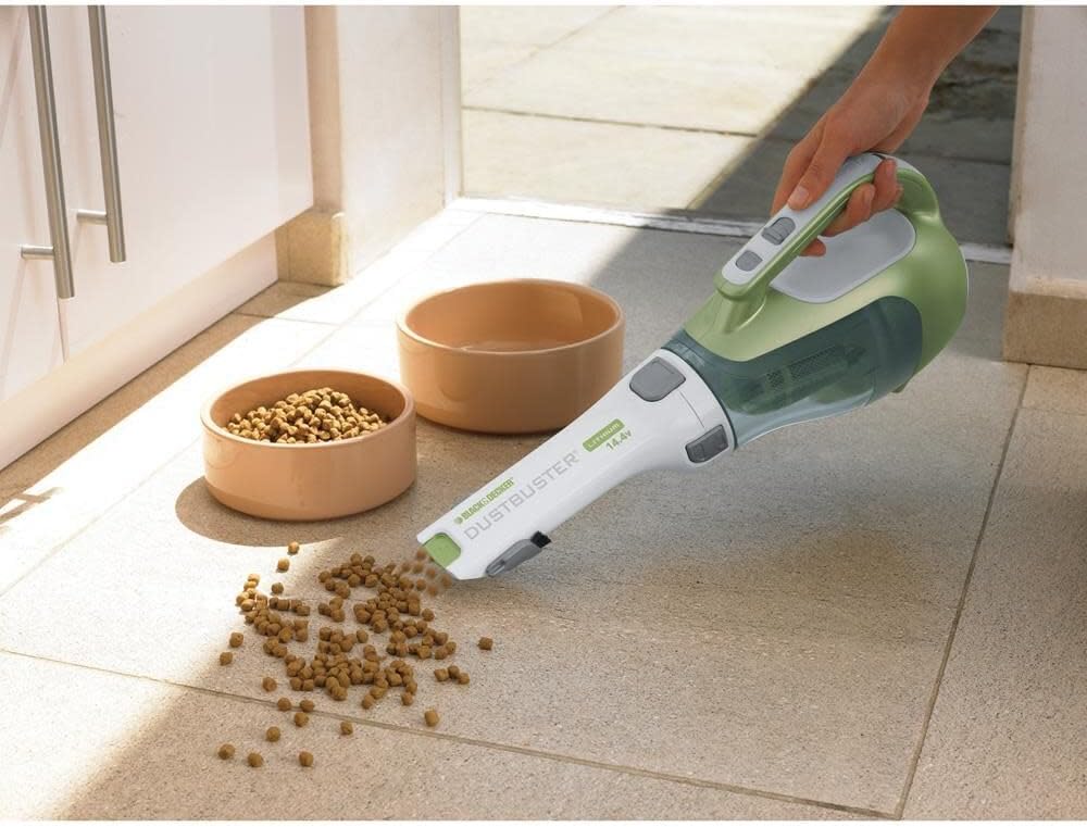 dustbuster AdvancedClean Cordless Handheld Vacuum. Compact Home and Car Vacuum with Crevice Tool (CHV1410L)