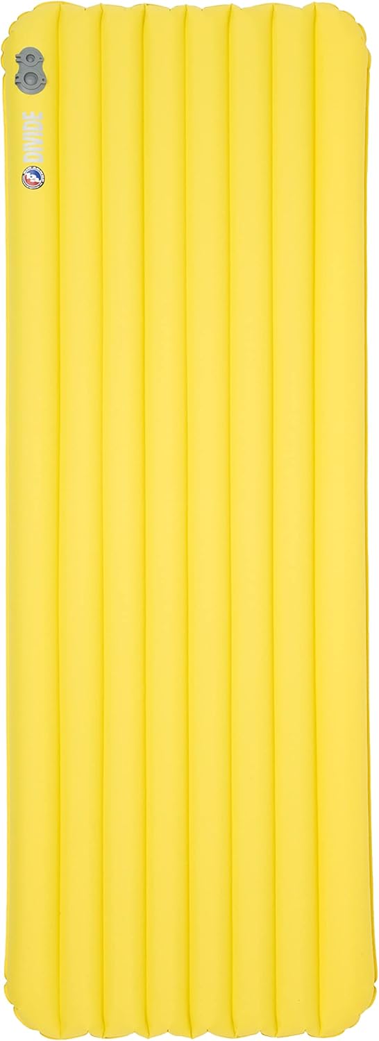 Divide | Lightweight. Compact. Warm-Weather Air Chamber Sleeping Pad. Regular. Warm Olive