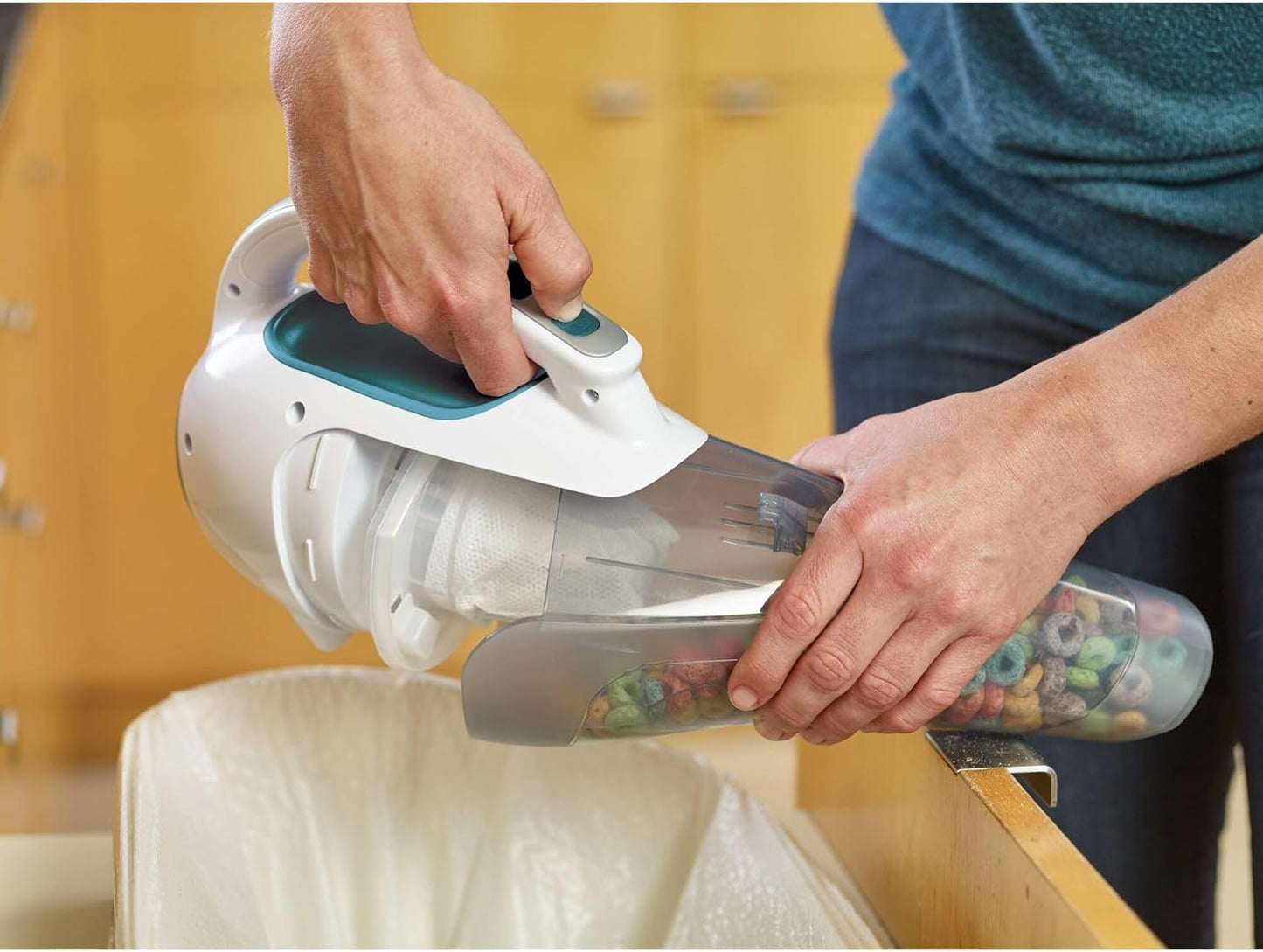 dustbuster Cordless Handheld Vacuum. Home and Car Vacuum (HHVI315JO42)
