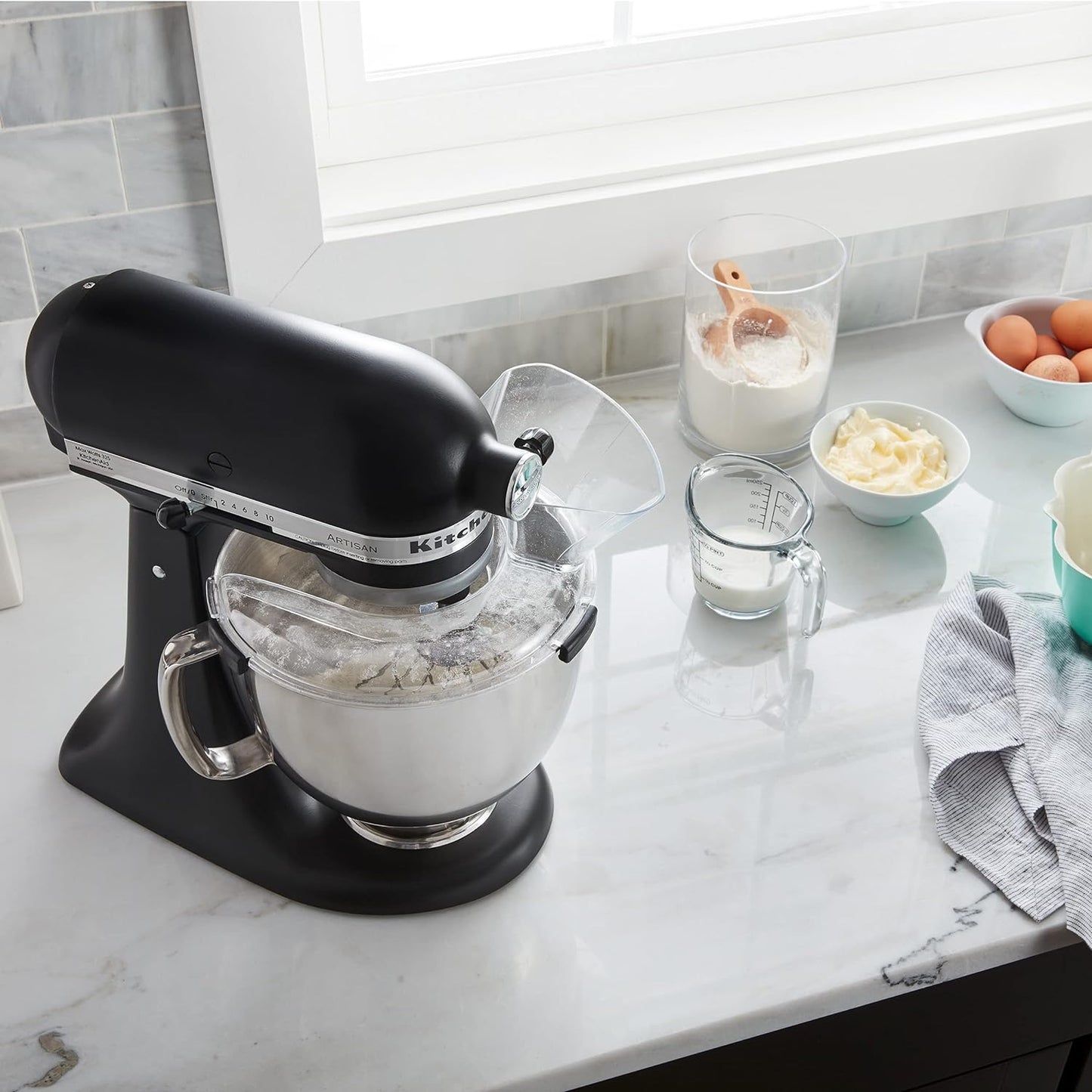 KSMTHPS Secure Pouring Shield. Fits 4.5-5 Quart Tilt-Head Stand Mixers. Clear