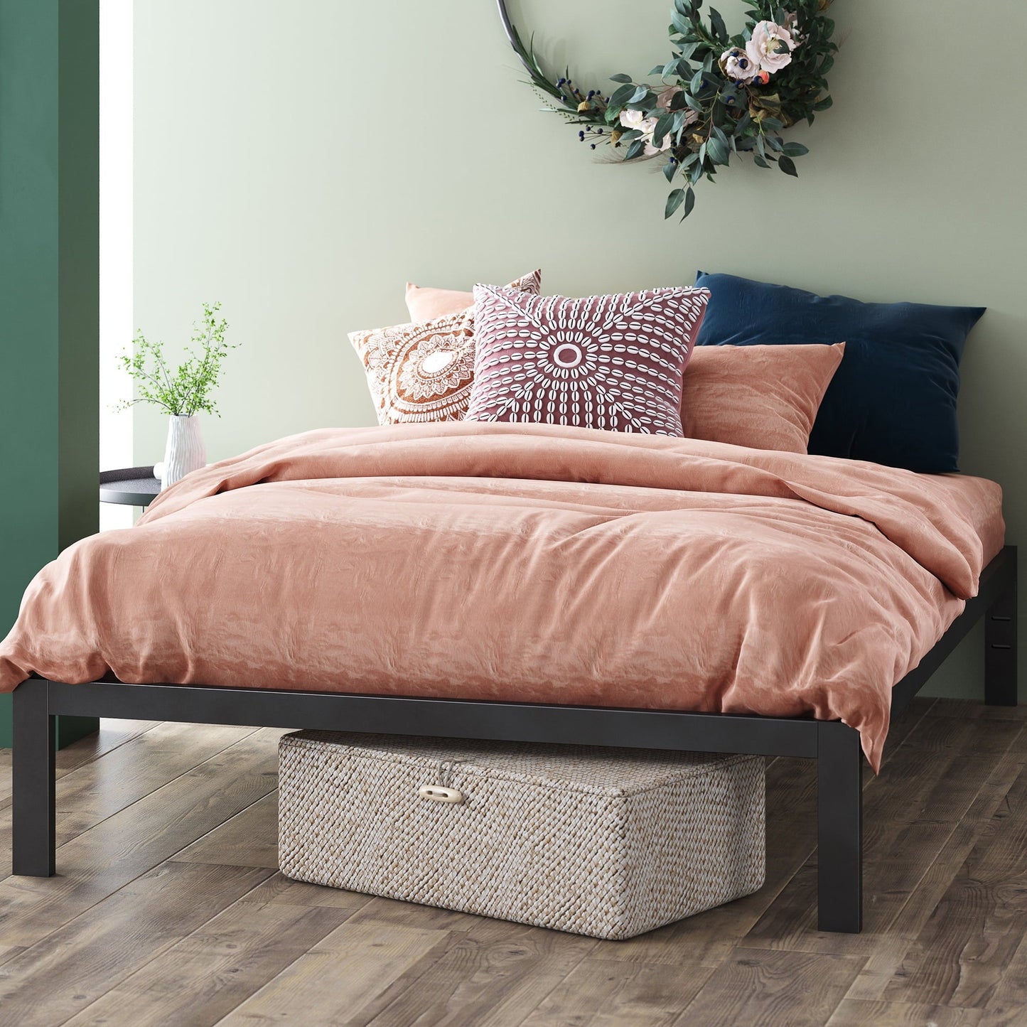 Zinus 14" Mia Black Metal Platform Bed Frame, King