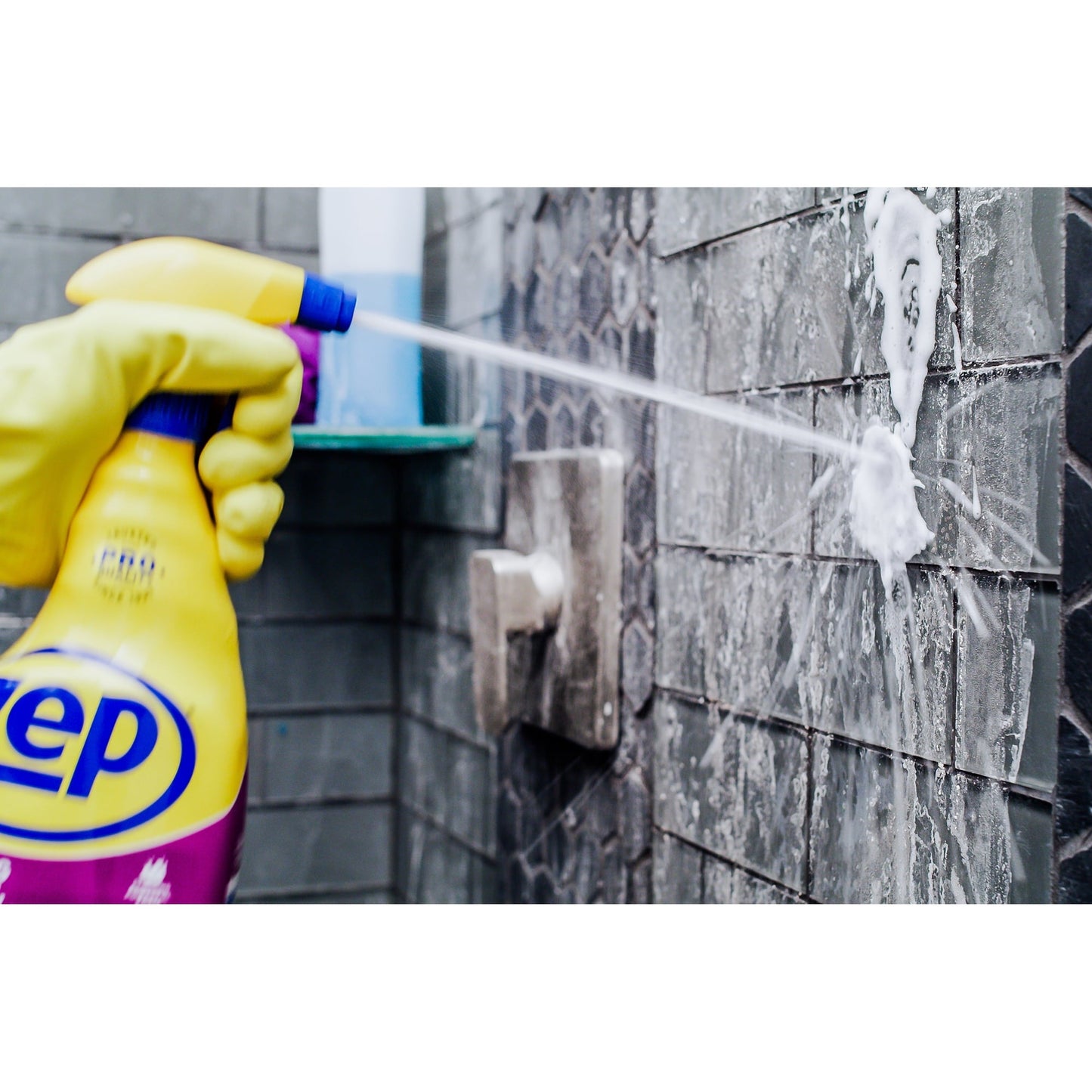 Zep Foaming Tub and Tile Cleaner