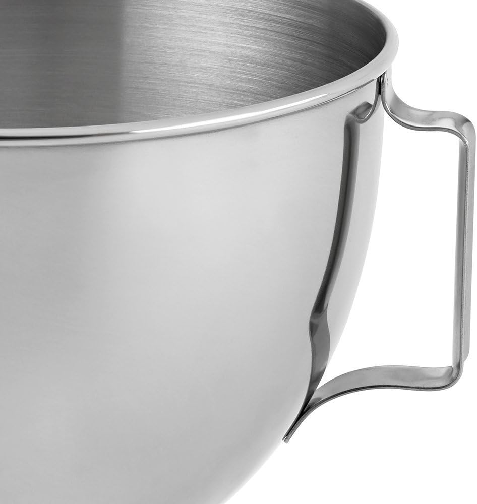 Stainless Steel Bowl . 4.5-Quart. Silver. Polished