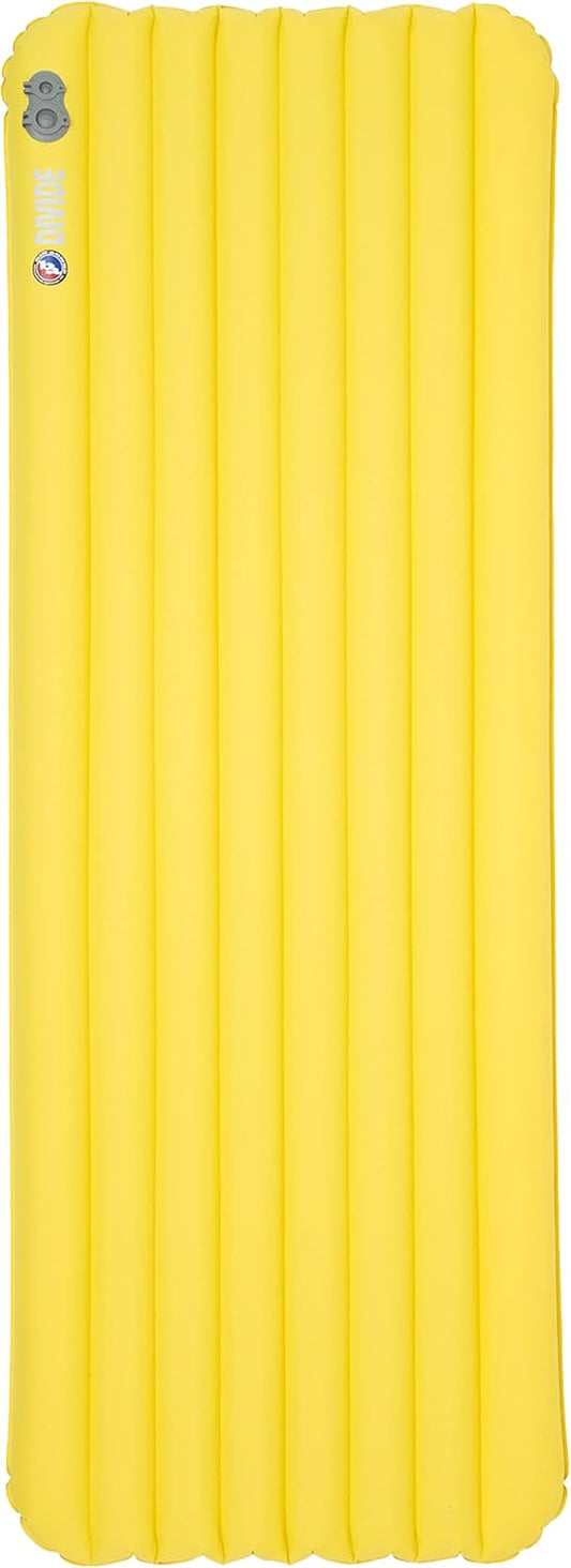 Divide | Lightweight. Compact. Warm-Weather Air Chamber Sleeping Pad. Regular. Warm Olive